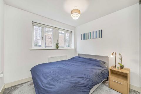 2 bedroom flat for sale, Larkhall Lane, London SW4