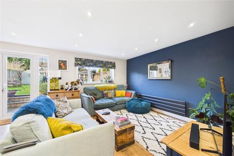 4 bedroom bungalow for sale, Chestnut Avenue, Suffolk NR32