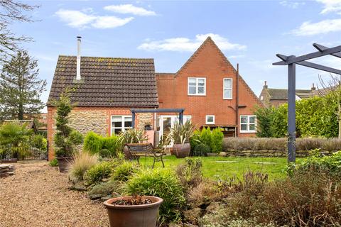 3 bedroom detached house for sale, Main Street, Whitton, North Lincolnshire, DN15