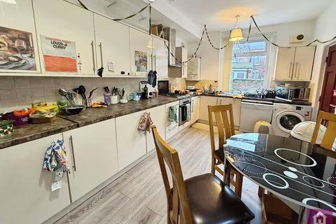 5 bedroom terraced house to rent, Derby Road, Manchester, Greater Manchester, M14
