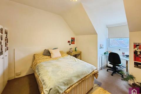 5 bedroom terraced house to rent, Derby Road, Manchester, Greater Manchester, M14