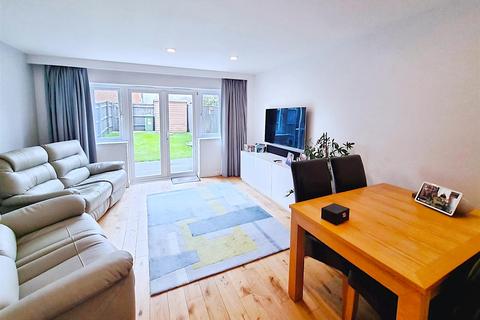 3 bedroom terraced house for sale, Eastbrook Way, Hemel Hempstead HP2