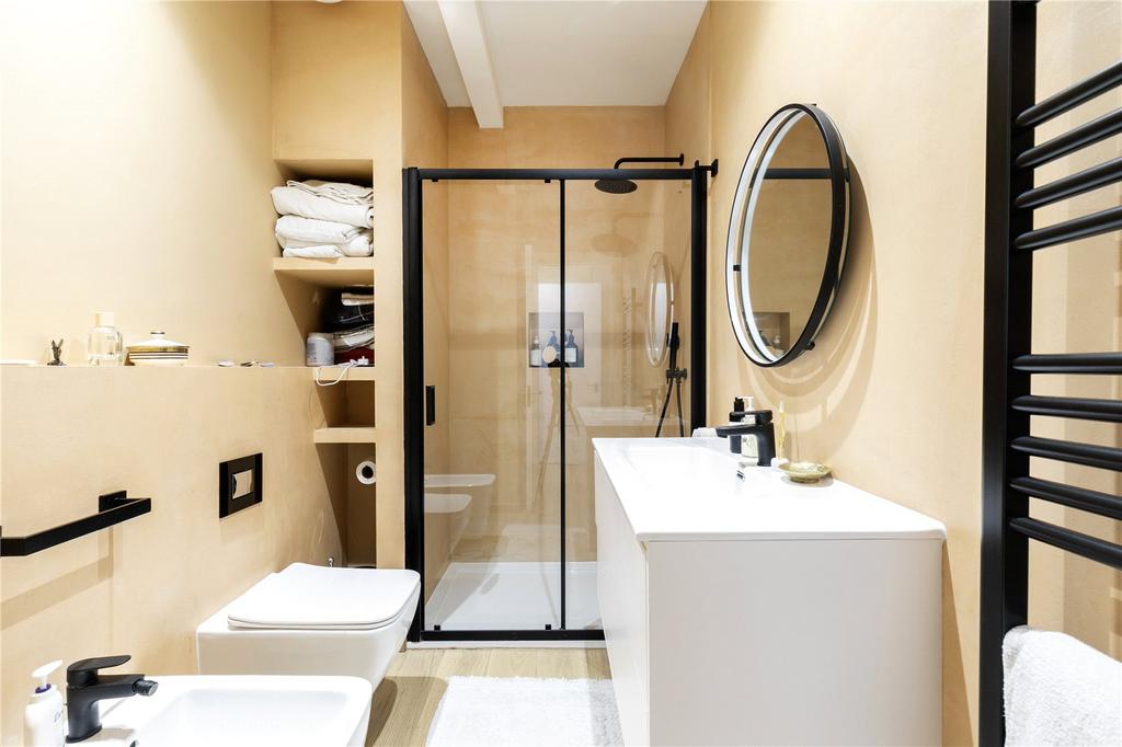 Ensuite