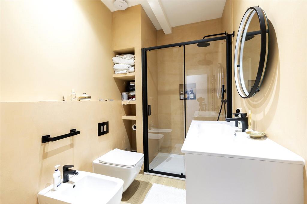 Ensuite