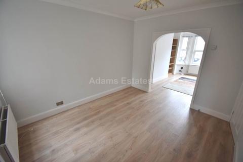 3 bedroom terraced house for sale, Gloucester Road, Reading
