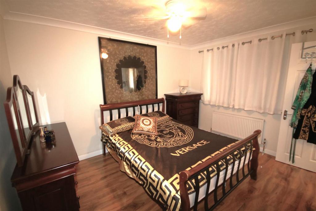 Bedroom 1a.JPG