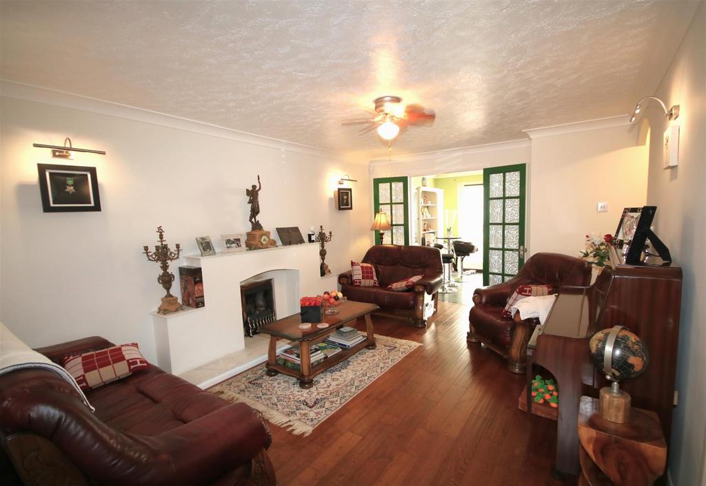 Living Room a.JPG