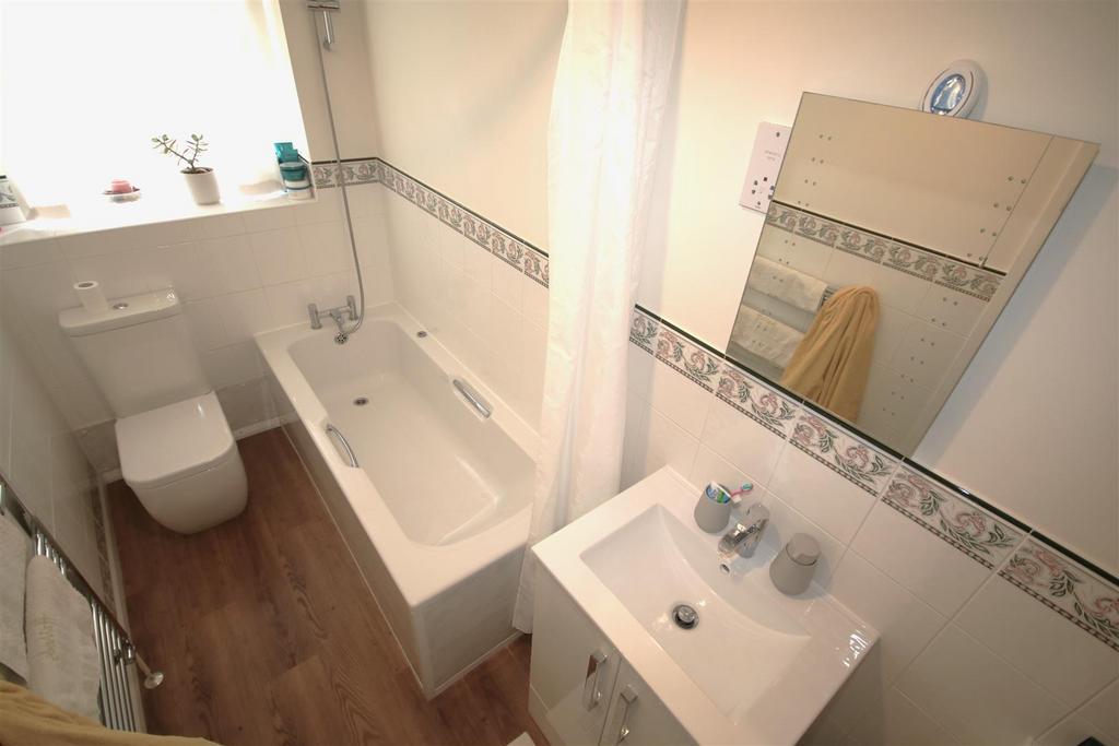 Family Bathroom.JPG