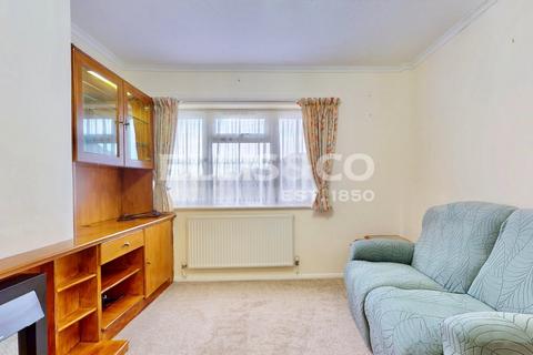 undefined, Beechwood Avenue, Greenford, UB6