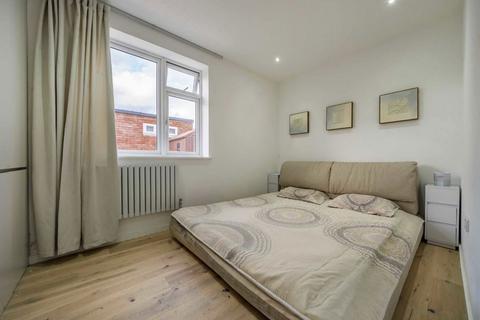 2 bedroom flat for sale, Horn Lane, London W3