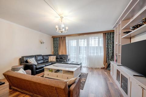 3 bedroom flat for sale, Salisbury Avenue,  Finchley Central,  N3