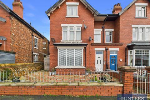 1 bedroom flat for sale, Station Avenue, Filey