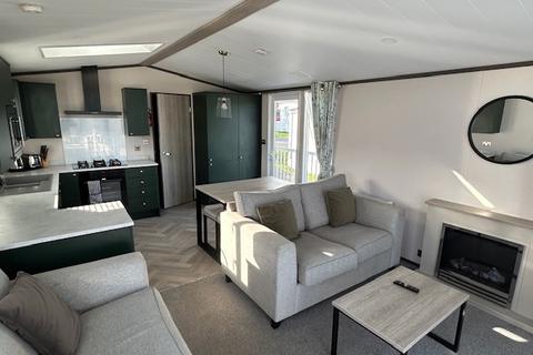 undefined, Porth, Newquay TR8