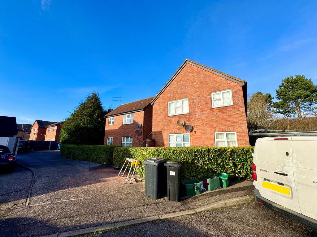 Burton Place, Chelmsford, CM2 6 TY