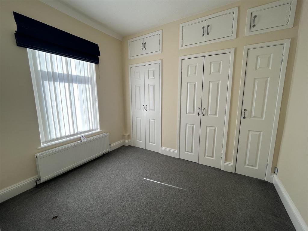 Bedroom...jpg