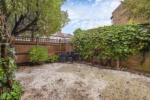 2 bedroom flat for sale, Brixton Hill, SW2