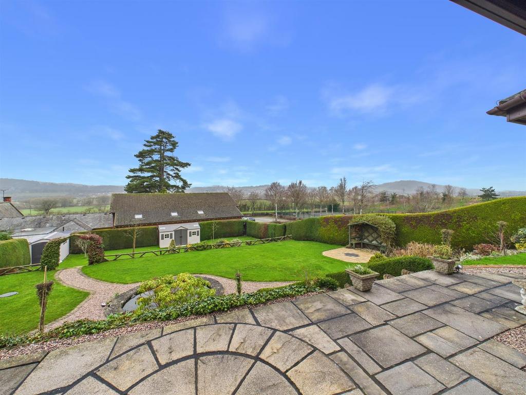 CAM01713 G0-PR0161-STILL008.jpg