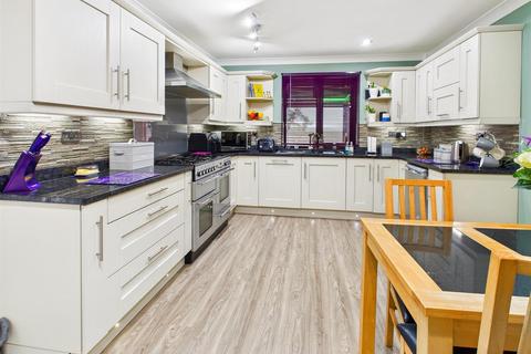 undefined, Oakleigh, Leighton, Welshpool