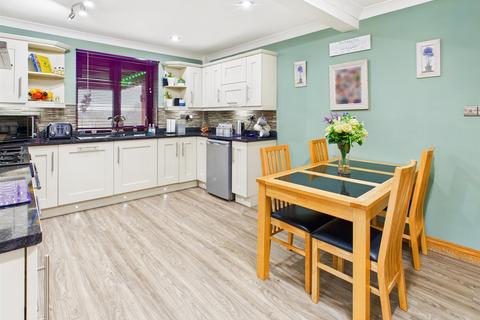 undefined, Oakleigh, Leighton, Welshpool