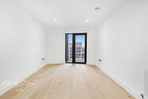 2 bedroom flat to rent, Trego Road, LONDON