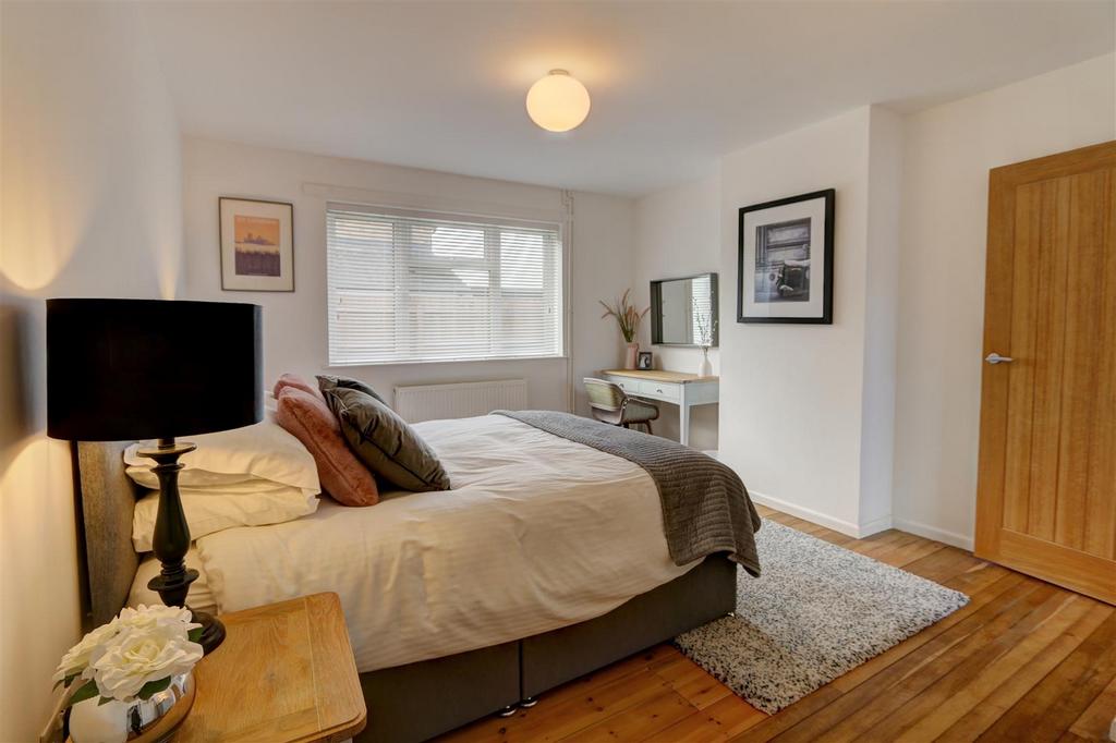 Bedroom 1:
