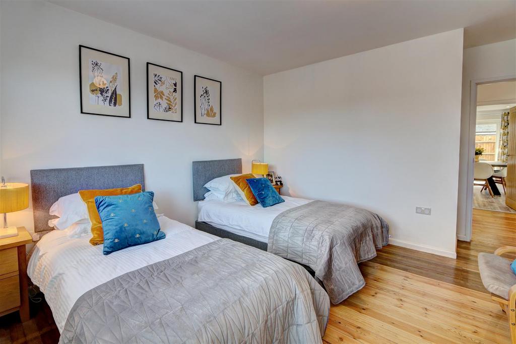 Bedroom 2: