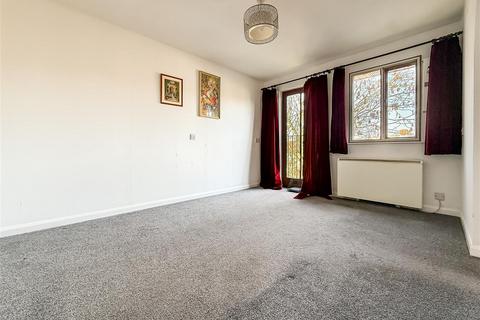 undefined, New Priory Gardens, Portchester,