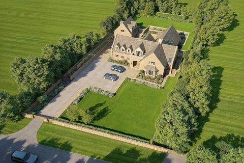 undefined, Westhall Hill, Fulbrook, OX18