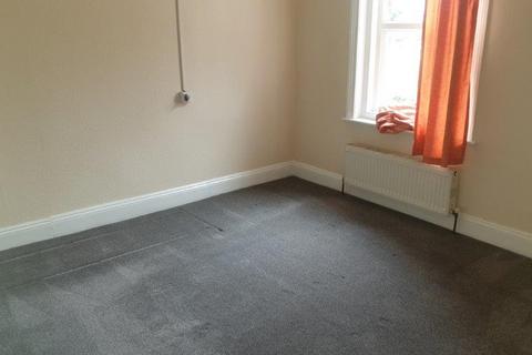 2 bedroom flat to rent, Parker Road, Bournemouth BH9