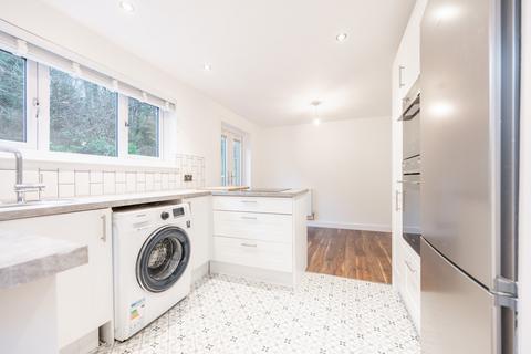 undefined, Birchview Drive, Busby, Glasgow, G76 8SW