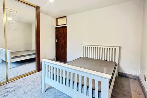 undefined, Russell Rise, Luton, Bedfordshire, LU1