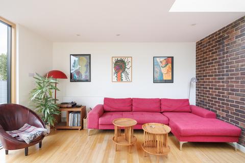 undefined, Murray Road, London W5