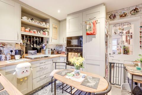 undefined, Springwood Gardens, Nottingham NG5