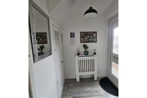 3 bedroom semi-detached house for sale, Frensham Drive, Milton Keynes, MK2