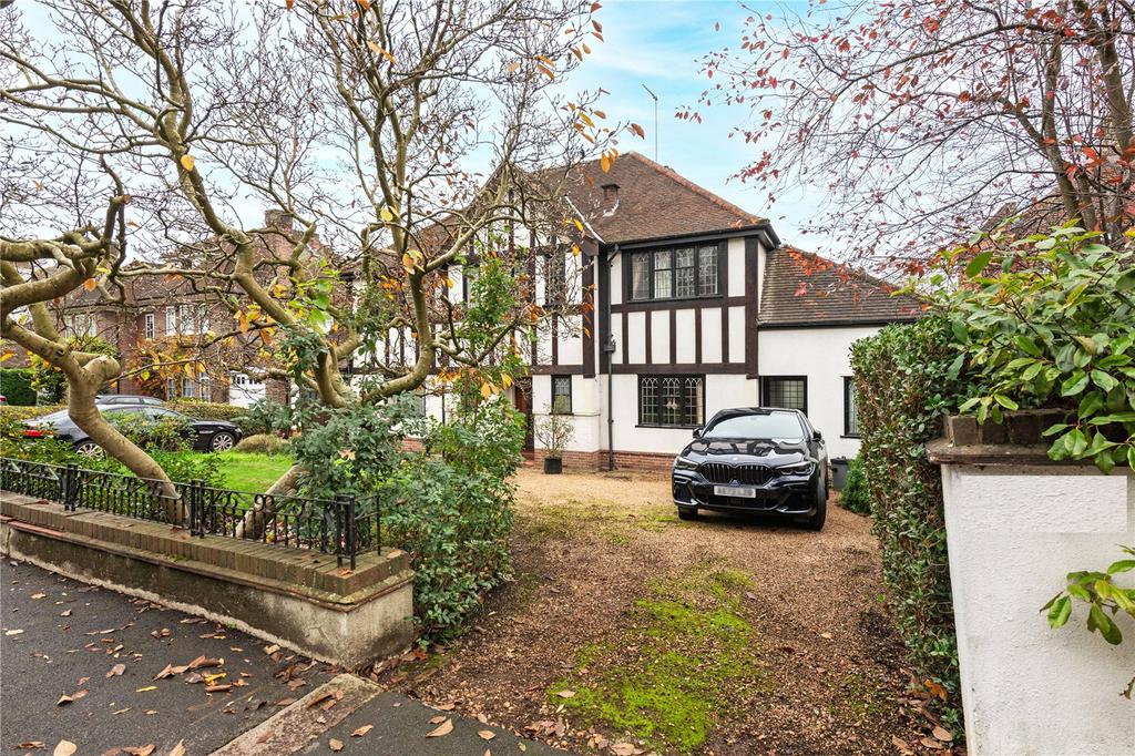 Carriage Driveway