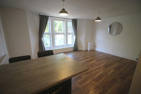 2 bedroom property for sale, 3 Station Parade, Eastbourne, BN21 1BE