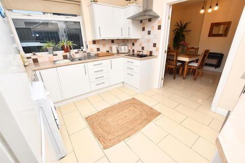 3 bedroom detached bungalow for sale, Springfield Road, Grimsby DN33