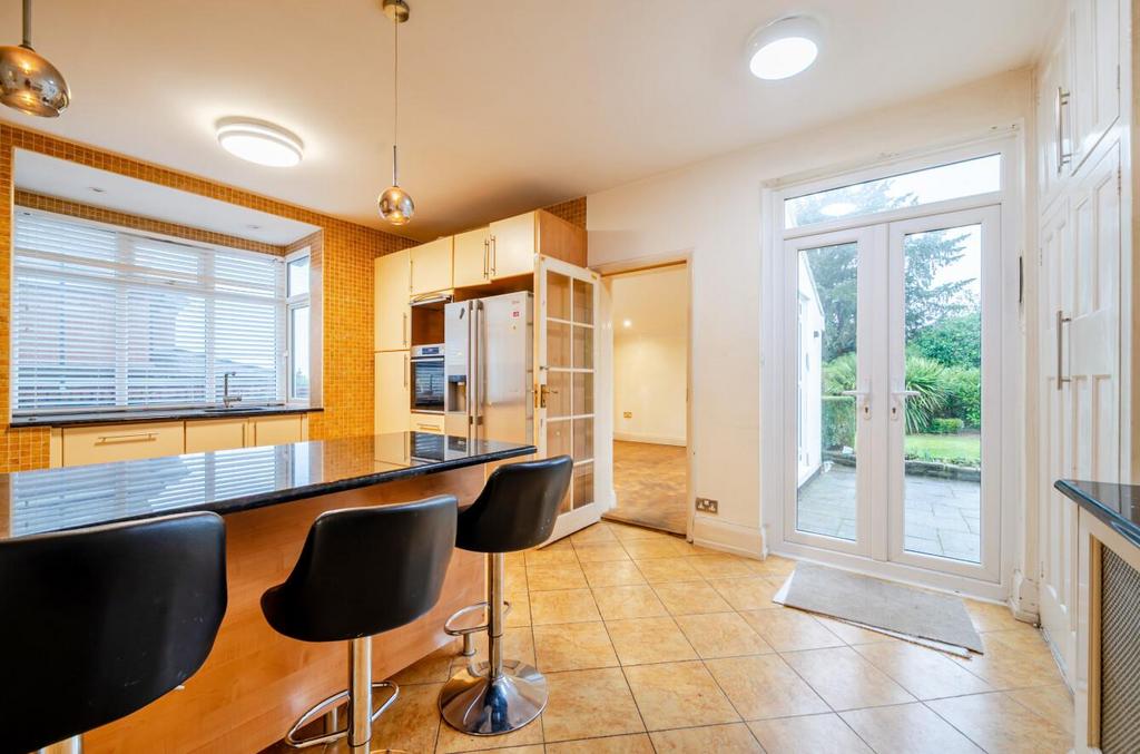 Davidson Frost-Wellings, DFW, Stanmore HIll, Kitch