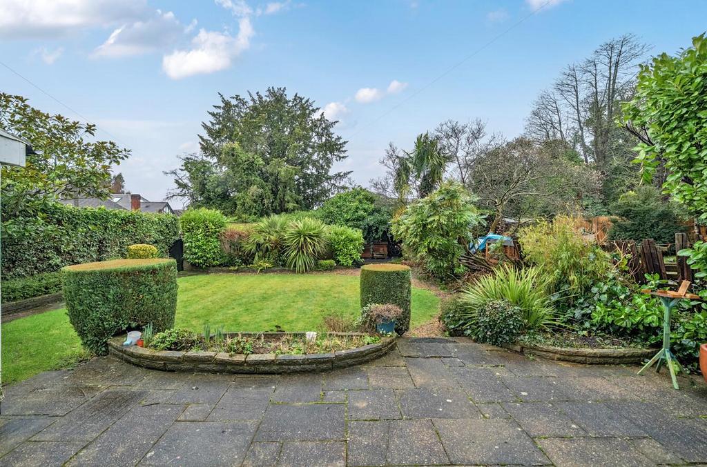 Davidson Frost-Wellings, DFW, Stanmore HIll, Garde
