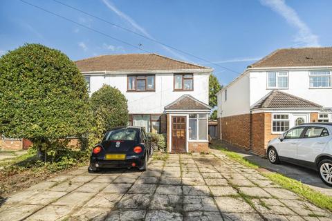 Kidlington, Almond Avenue, OX5