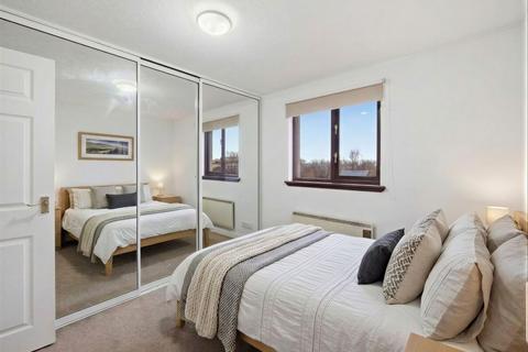 2 bedroom flat for sale, 23/6 South Elixa Place, Willowbrae, Edinburgh, EH8