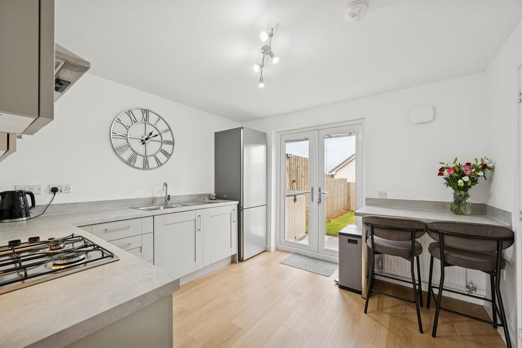 Kitchen/ Dining Area