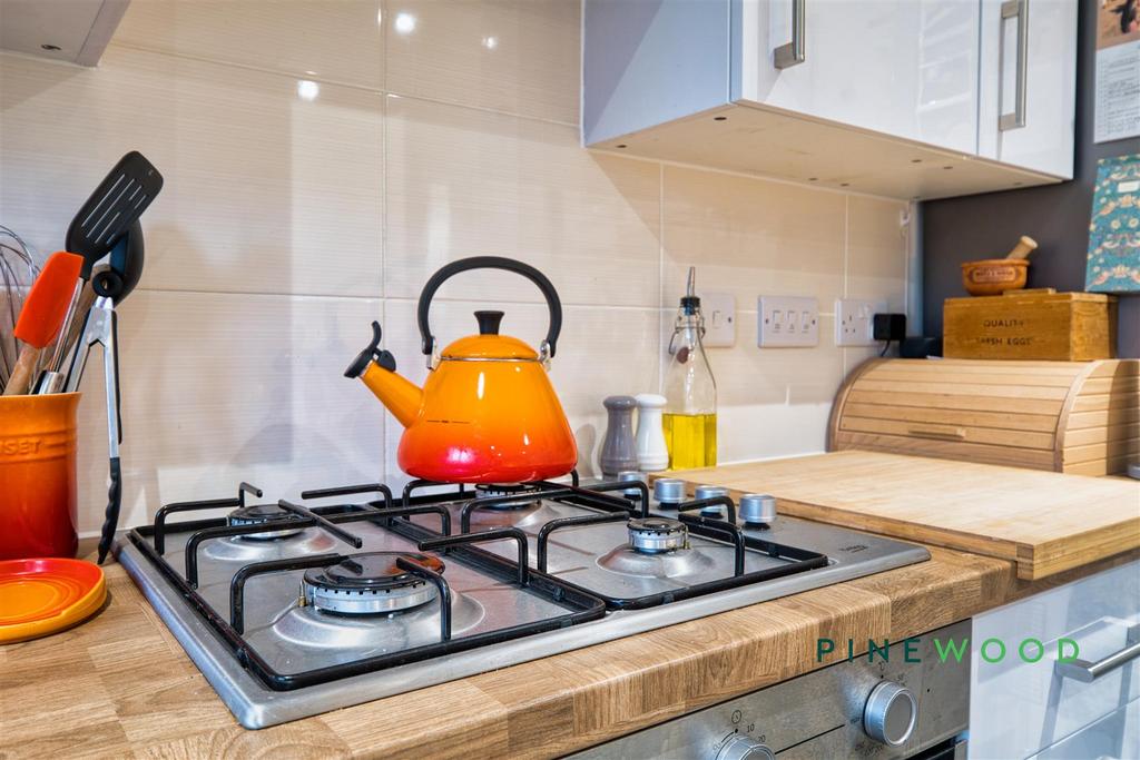 Kitchen / dining room