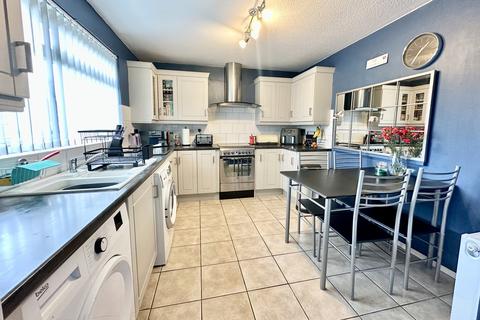 3 bedroom end of terrace house for sale, Hibberd Way, Bournemouth, BH10
