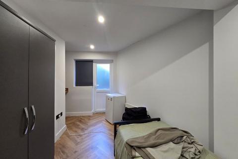 6 bedroom end of terrace house for sale, 22 Chapel Road, West Norwood, London, SE27 0TY