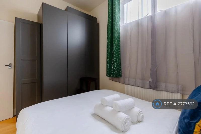 Apartment in London - View 5