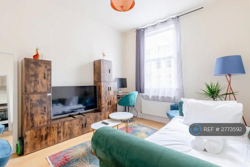 Apartment in London - More