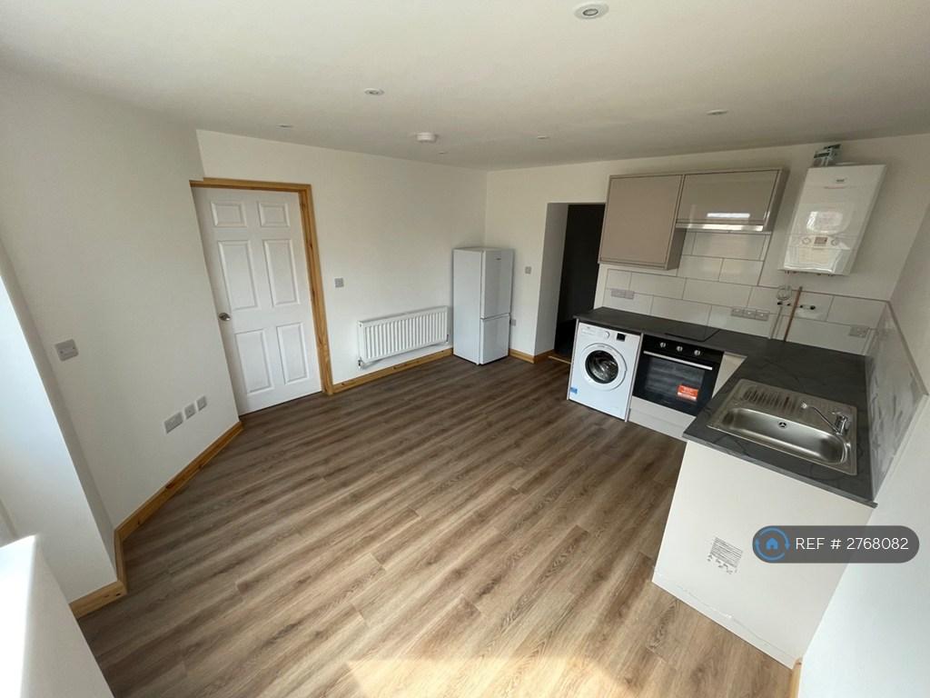 Kitchen / Lounge