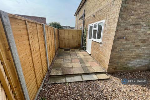 Studio to rent, Donington, Spalding, PE11