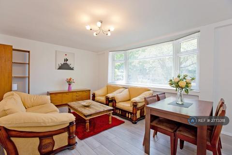 4 bedroom end of terrace house to rent, Mace Street, London, E2
